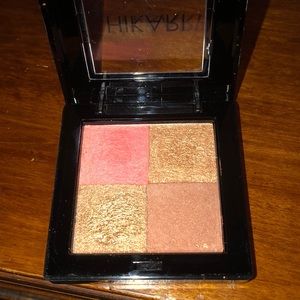 HIKARI shimmer bronzer